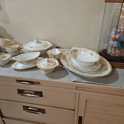 Vintage Noritake Dinnerware Set