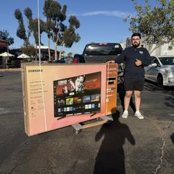 70 “ Samsung Smart 4K LED HDR TV