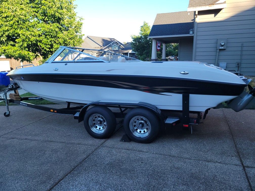 2002 Reinell 203