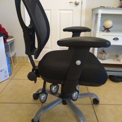 Nice And Comfortable Office Chair 