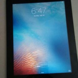 Apple Ipad 2 9" Apple Tablet. No ICloud Working Great