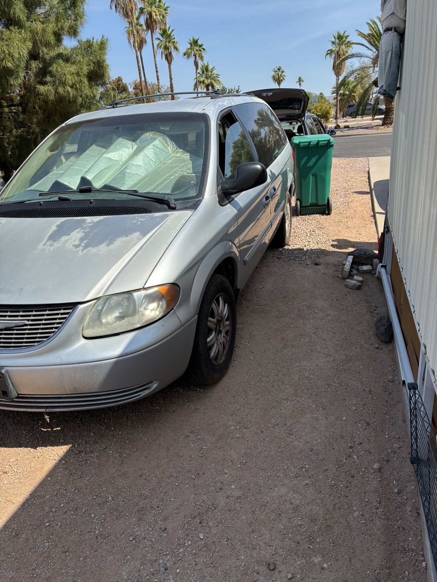 2005 Chrysler Town & Country