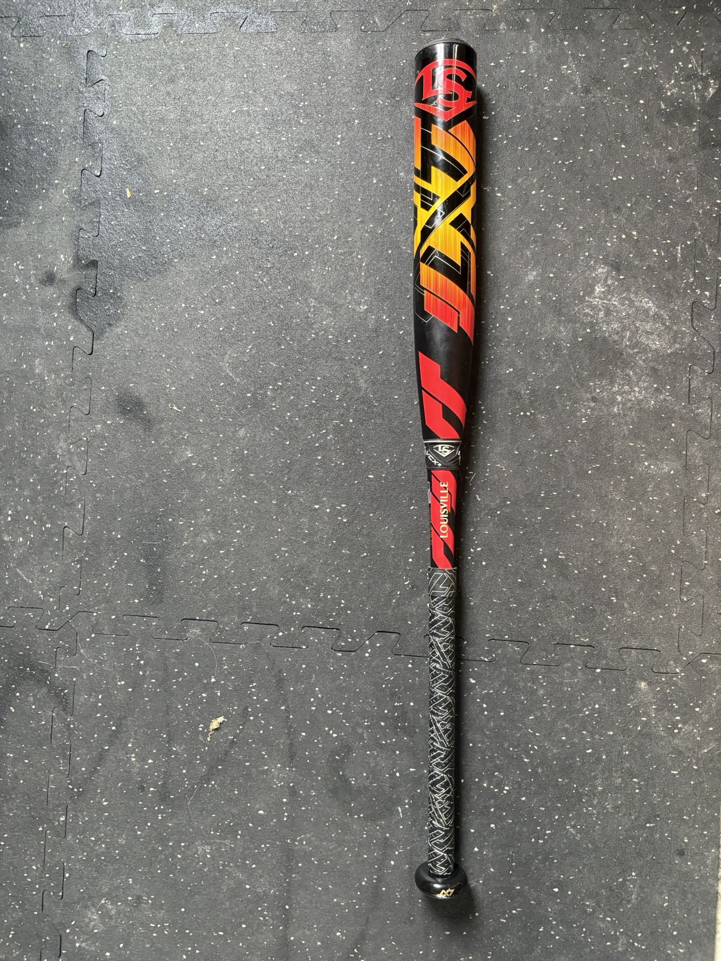 Louisville LXT Composite Softball Bat