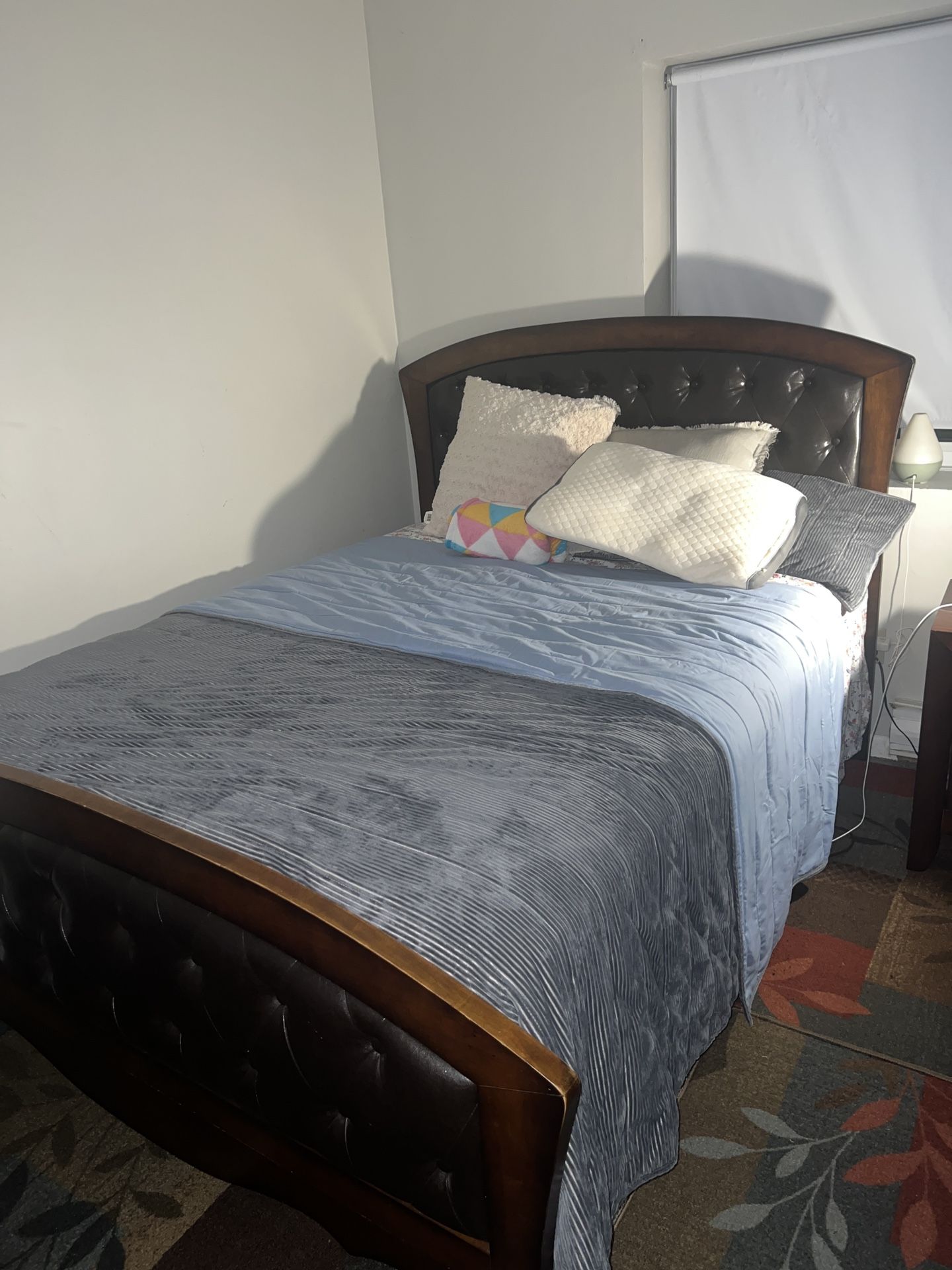 Bed With All The Set