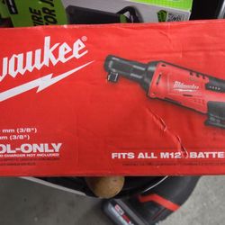 Milwaukee M12 Fuel 3/8 Ratchet 