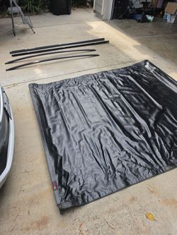 Bed cover for Chevy silverado NO CLAMPS