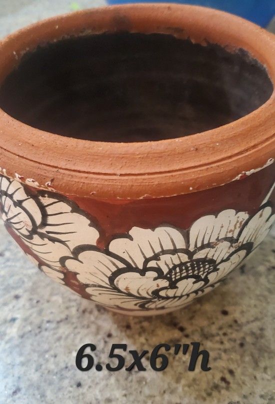 PLANTERS Pots Plastic and ceramic