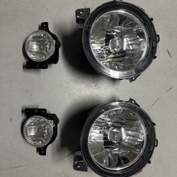 Jeep Wrangler JL Headlight and Fog Lights