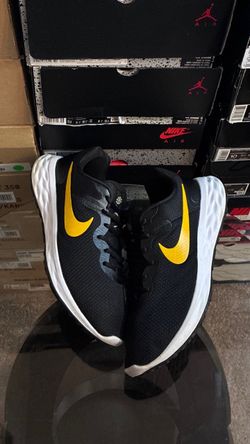 Nike Revolution 6 Next Nature 'Black University Gold'