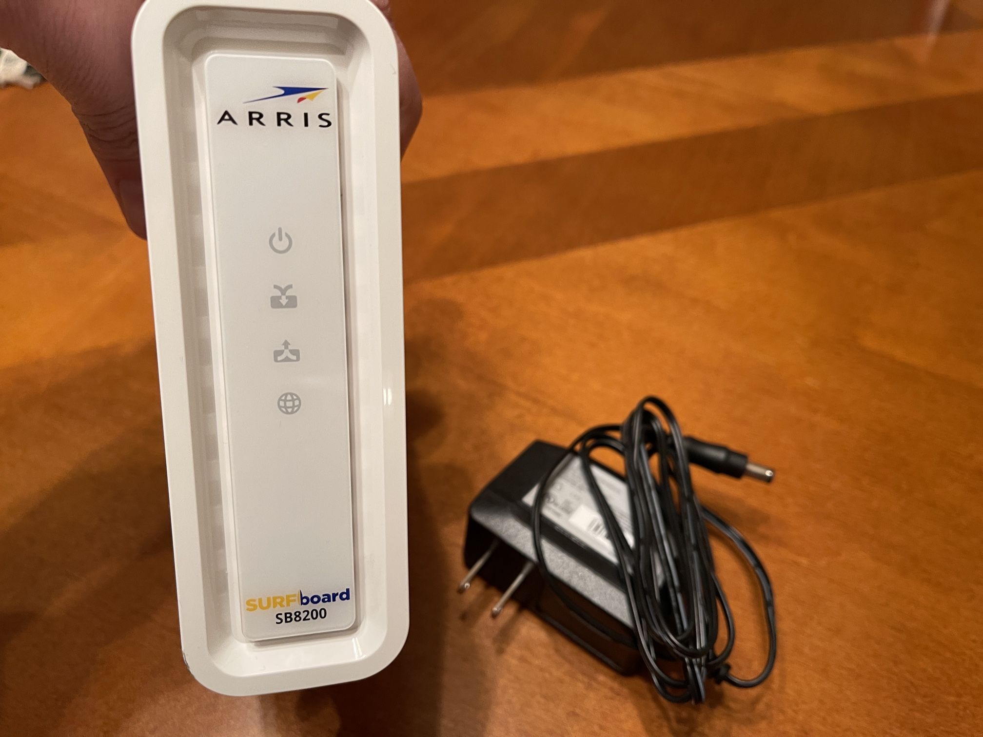 Arris SURFboard SB8200 1Gb Cable Modem Xfinity