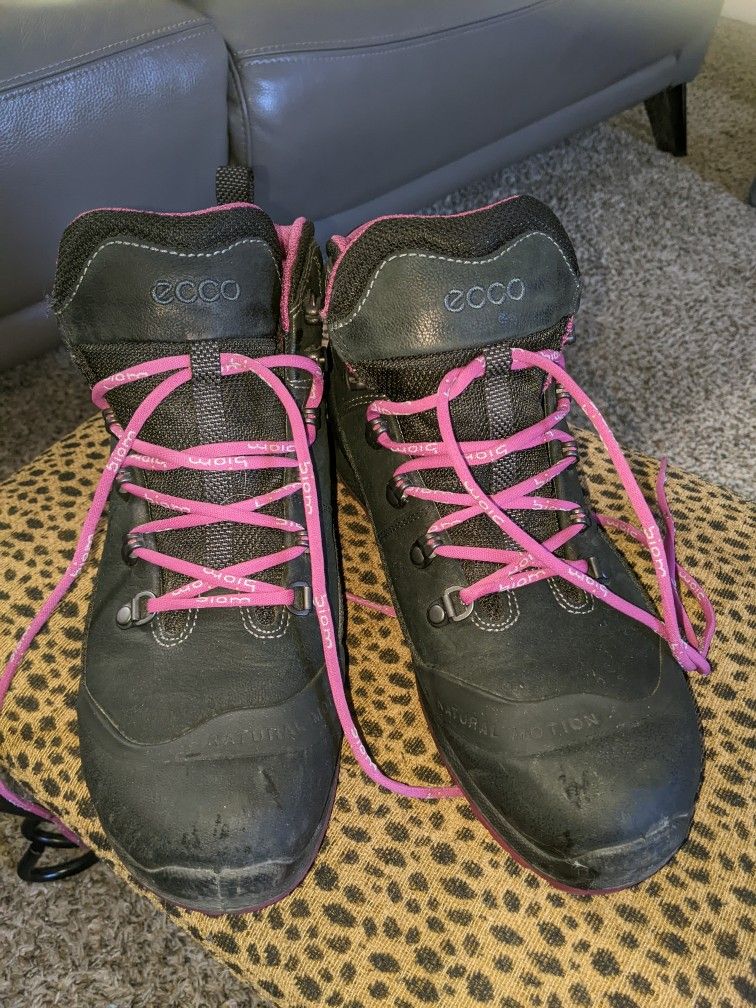 Women's Expo Gortex Hiking Boots Size 9