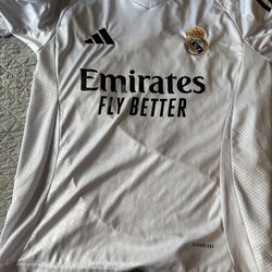 Real madrid 24-25 season jersey men’s small