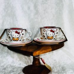 Hello Kitty Chrismas Teacup Set