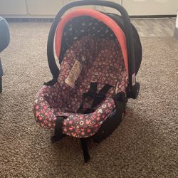 Minnie Mouse Infancy Car Seat