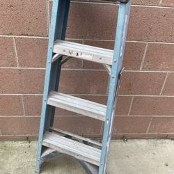 Werner Ladder 🪜 4 Ft. Tall 