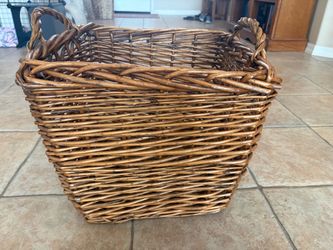 Square Wicker/Bamboo Basket Storage Decor