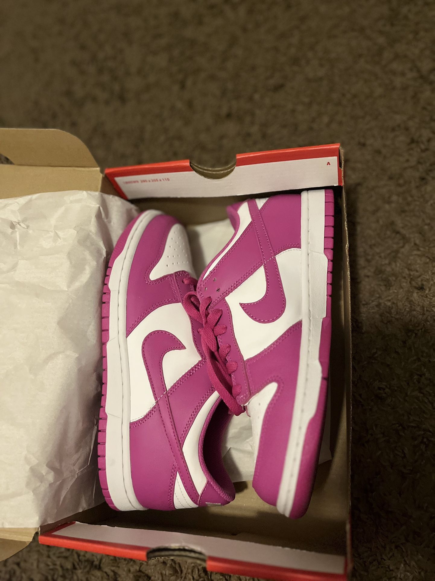 Fuchsia Nike Dunks Size 6.5