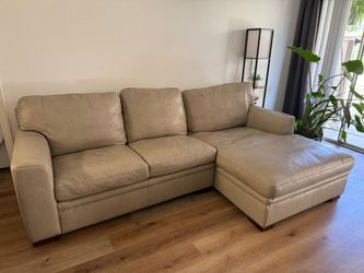 Cream/ beige couch