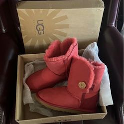 Uggs color pink Boots