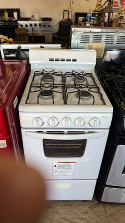 Used 20 Inches Whide Gas Stove 3 Months Guaranteed 507 Ming Ave 260$