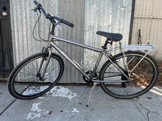 Hybrid bike 700c tires
