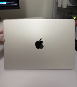 2026 14-inch M5 MacBook Pro Silver [512GB SSD / 16 GB RAM]