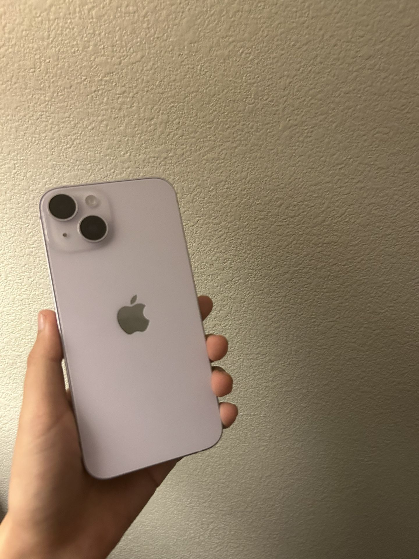 Lavender iPhone 14
