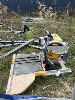 DEWALT DW718 heavy-duty 12-inch double-bevel sliding compound miter saw.