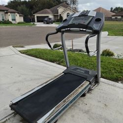 Horizon Treadmill Works Fine 