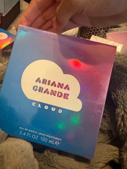 Ariana Grande Cloud