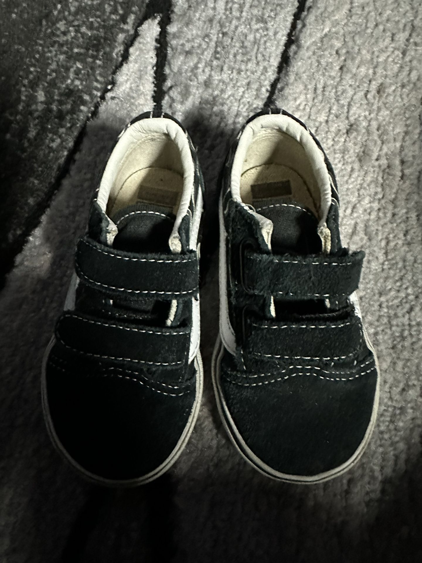 Toddle Vans Size 6