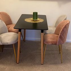 4 Velvet Chairs For Dining table