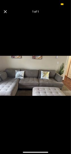 Like-New Gray Sectional Sofa with Ottoman