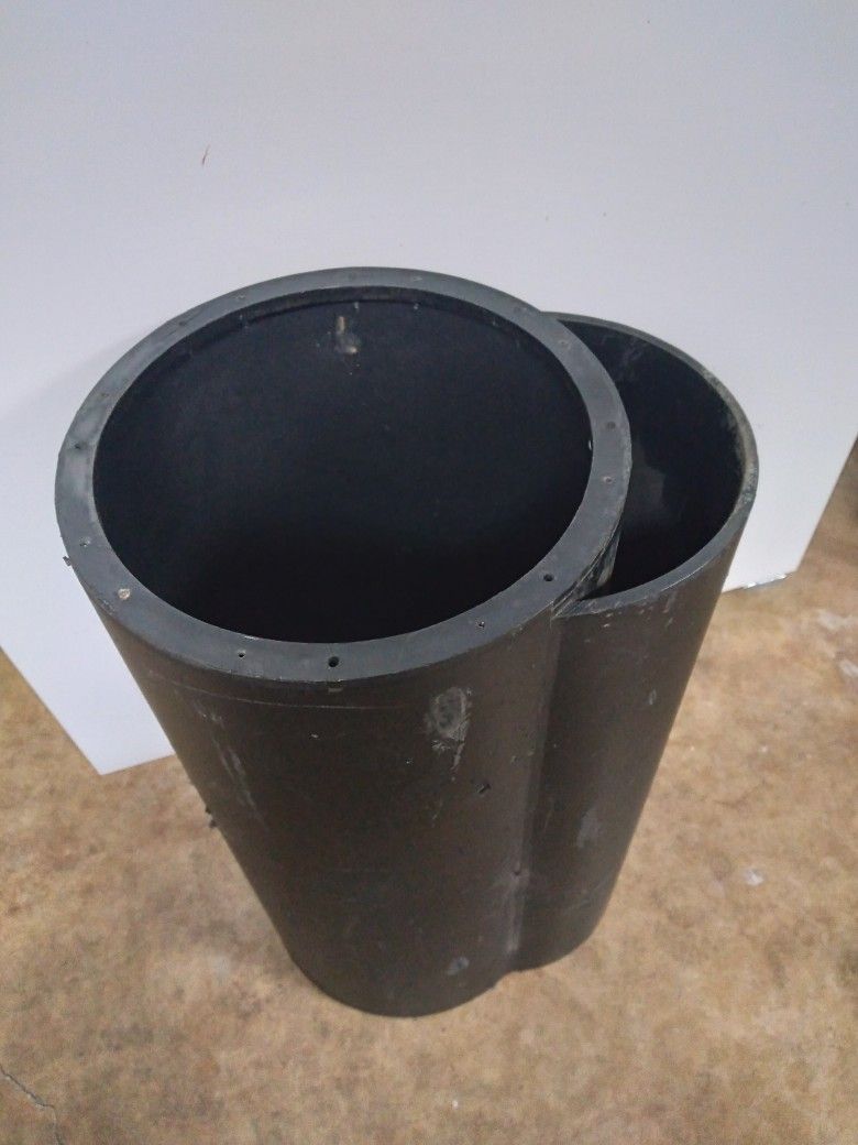 Bazooka Ported Box Size Ten 22x 13x 10.5 Used - No Issues