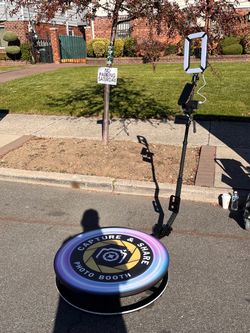 32-INCH 360 PHOTO BOOTH FOR SALE!