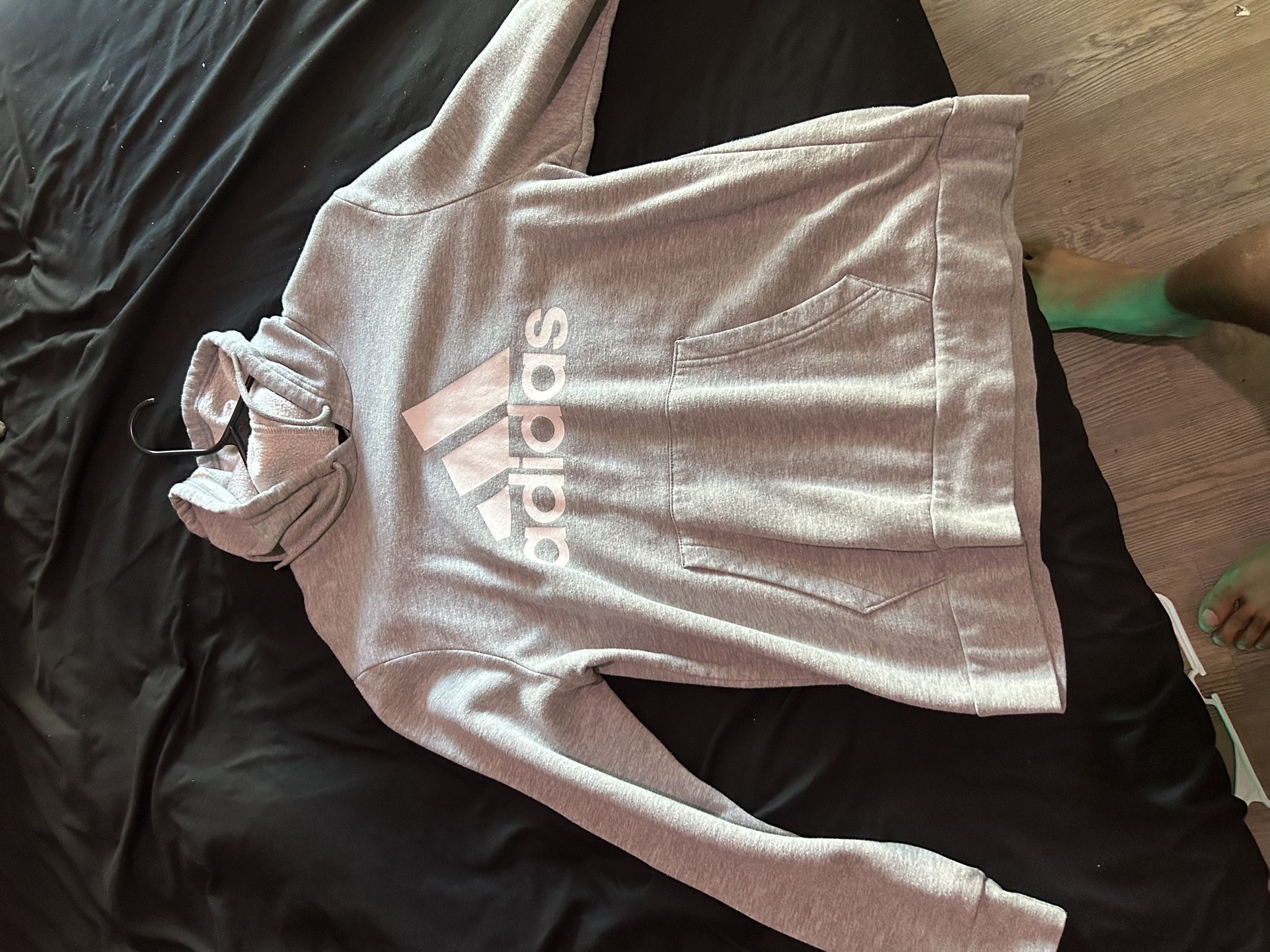 Men Adidas Hoodie (m)