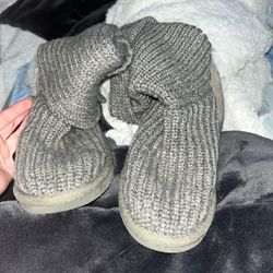 ugg boots size 2