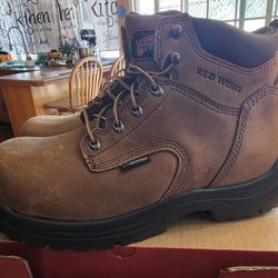 Red Wing Men's Boots Size 9 