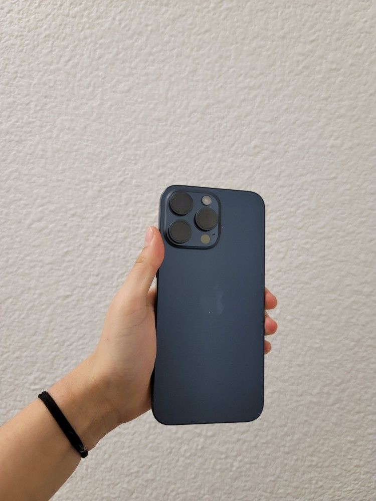 Apple iPhone 15 Pro unlocked