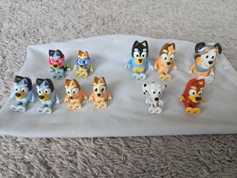 Small collection of Bluey figurines