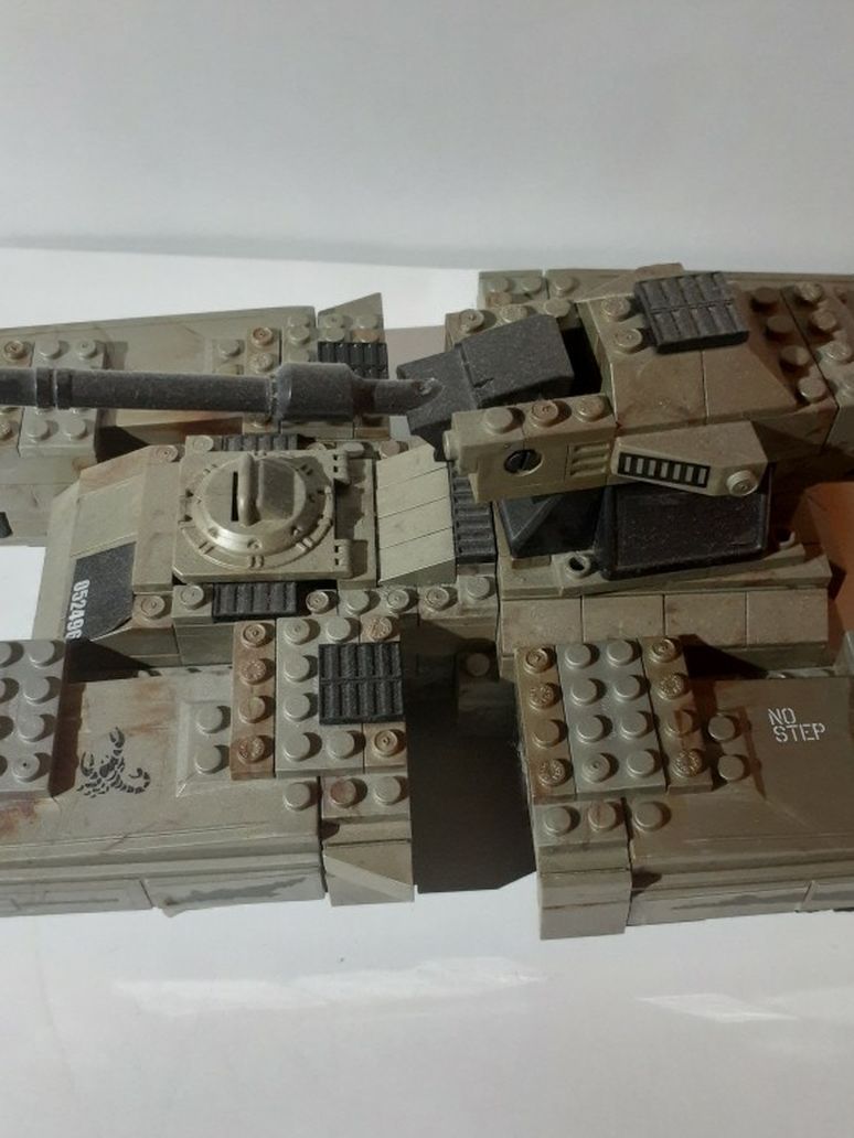 Mega Bloks Halo Scorpion Tank Built