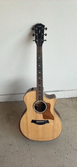 Taylor Acoustic/Electric Guitar