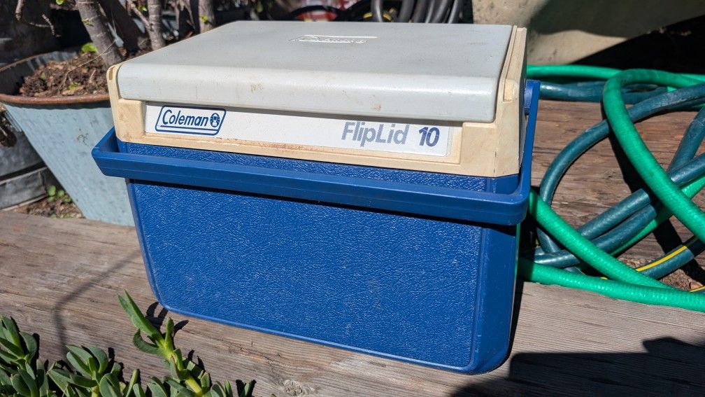 Vintage Coleman Lunch Pail Ice Box Drink Chest Fliplid 10 Quart 80s 90s Retro