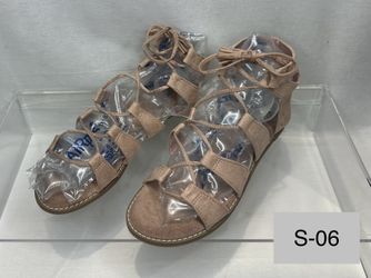 Old Navy Pink Suede Gladiator Sandals