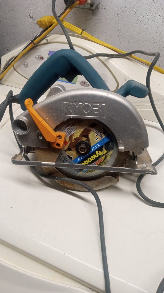 Ryobi 13 Amp Circular Saw Works Great