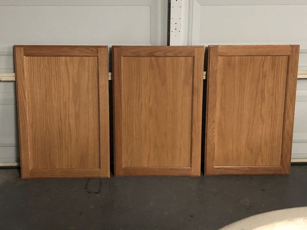 Oak kitchen cabinet doors - NEW- 19 wide x 28.5” tall(ALL 3 for $25