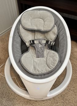 Munchkin Bluetooth Enabled Baby Swing