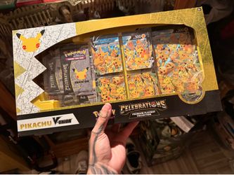 Celebrations Premium Playmat Collection [Pikachu V-UNION]