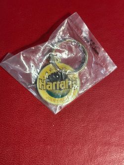 Harrah’s Joliet Casino Vintage Stars Keychain Gold Tone