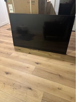 Samsung 55” TV & Wall Mount